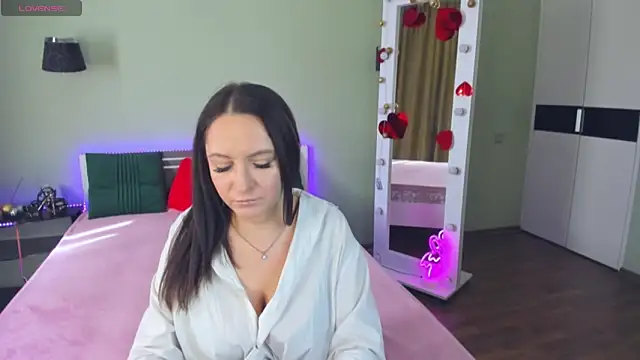 AngellLika online show from 15, 9, 2025