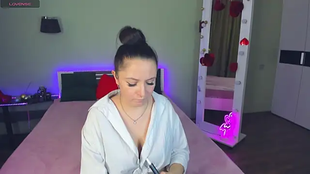 AngellLika online show from 20, 9, 2025