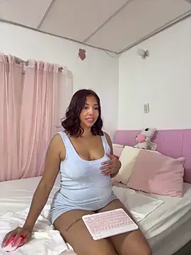 LucyMartelli online show from 11, 3, 2026