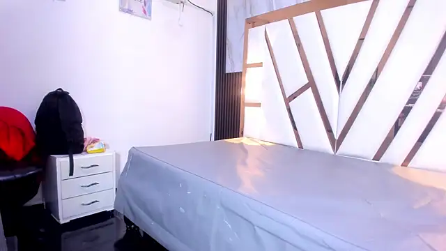 lola hornei online show from 30, 9, 2025