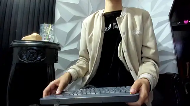 BrianaSchafer online show from 13, 2, 2026