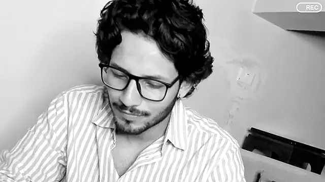 Snapshot of Nicholasrodrii chatting on 9, 3, 2025 Nicholasrodrii online show from 9, 3, 2025