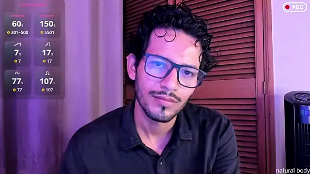 Snapshot of Nicholasrodrii chatting on 9, 10, 2025 Nicholasrodrii online show from 9, 10, 2025