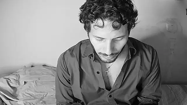 Nicholasrodrii online show from 14, 6, 2026