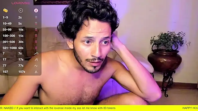 Snapshot of Nicholasrodrii chatting on 8, 2, 2025 Nicholasrodrii online show from 8, 2, 2025