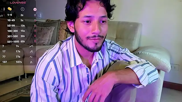 Snapshot of Nicholasrodrii chatting on 1, 2, 2025 Nicholasrodrii online show from 1, 2, 2025