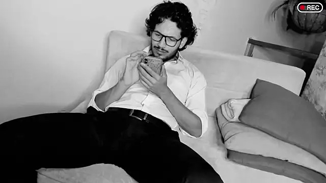 Snapshot of Nicholasrodrii chatting on 22, 3, 2025 Nicholasrodrii online show from 22, 3, 2025