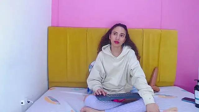 angelinabrookcm101 online show from 3, 12, 2024