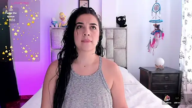 Snapshot of brianaGuzman chatting on 18, 11, 2025 brianaGuzman online show from 18, 11, 2025