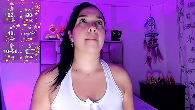 Snapshot of brianaGuzman chatting on 3, 12, 2025 brianaGuzman online show from 3, 12, 2025