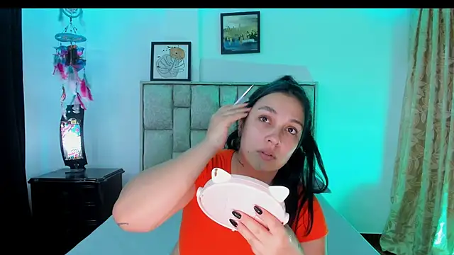 Snapshot of brianaGuzman chatting on 19, 5, 2026 brianaGuzman online show from 19, 5, 2026
