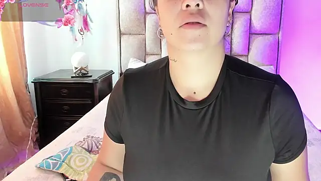 Snapshot of brianaGuzman chatting on 16, 10, 2025 brianaGuzman online show from 16, 10, 2025