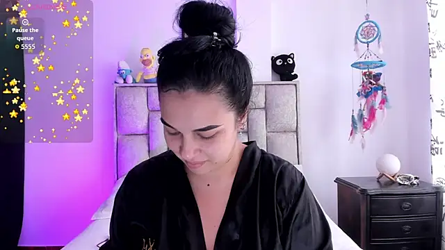 Snapshot of brianaGuzman chatting on 16, 11, 2025 brianaGuzman online show from 16, 11, 2025