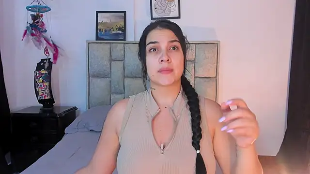 brianaGuzman online show from 7, 4, 2026