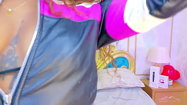 SalomeRestrepo online show from 28, 9, 2025