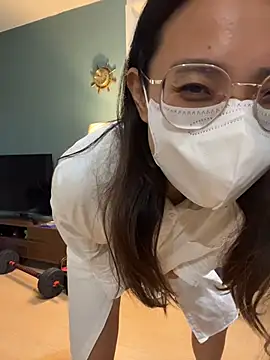 yourbootygirl online show from 2, 11, 2025