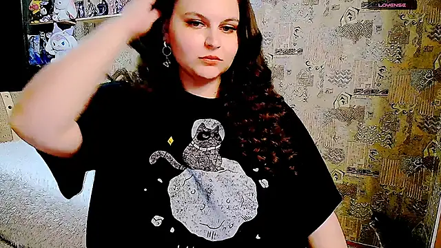 WhisperInTheDarkk online show from 15, 6, 2026