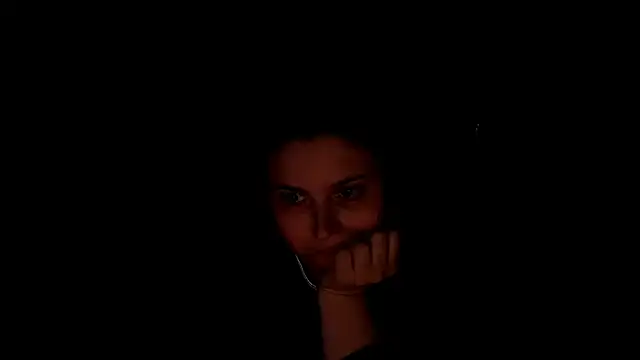 WhisperInTheDarkk online show from 4, 6, 2026
