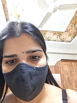 Snapshot of aaliya_bhattt chatting on 22, 7, 2026 aaliya bhattt online show from 22, 7, 2026