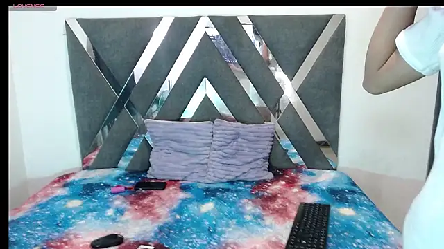 Lunawillis online show from 7, 3, 2025