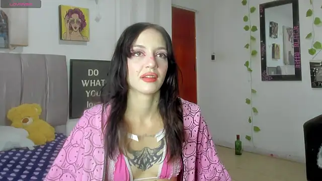Snapshot of katt__black__ chatting on 11, 7, 2026 katt black online show from 11, 7, 2026