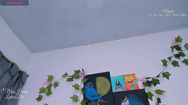 Snapshot of Mxss_Honey chatting on 6, 2, 2026 Mxss Honey online show from 6, 2, 2026