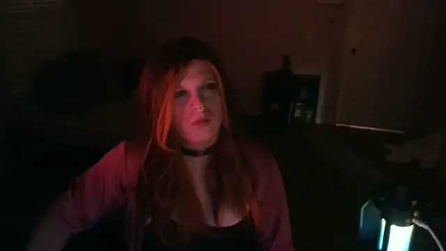 Snapshot of EmberLee chatting on 27, 2, 2025 EmberLee online show from 27, 2, 2025