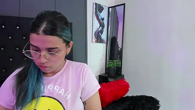 lyra-rain online show from 5, 3, 2025