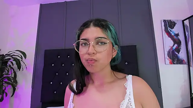 lyra-rain online show from 3, 3, 2025