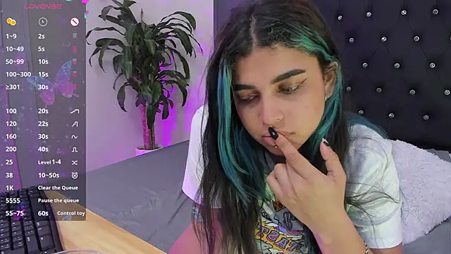 lyra-rain online show from 12, 2, 2025