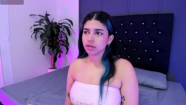 lyra-rain online show from 1, 3, 2025