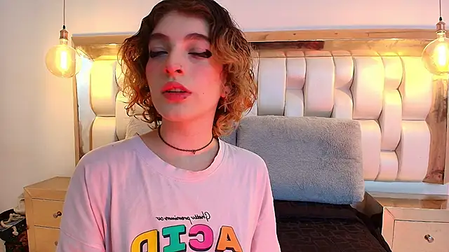 EvaHalsey online show from 23, 9, 2025