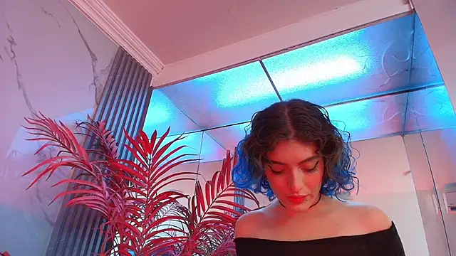 EvaHalsey online show from 28, 10, 2025