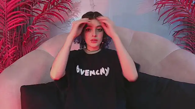 EvaHalsey online show from 21, 11, 2025