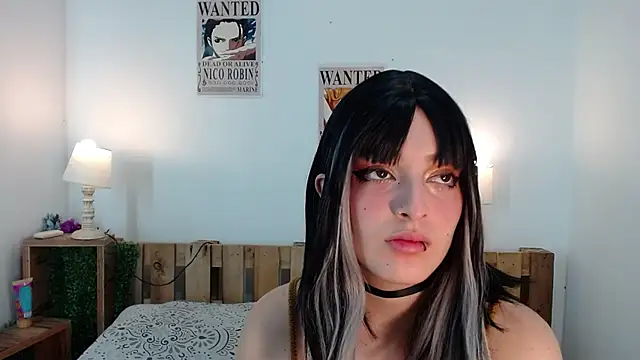 EvaHalsey online show from 10, 12, 2024