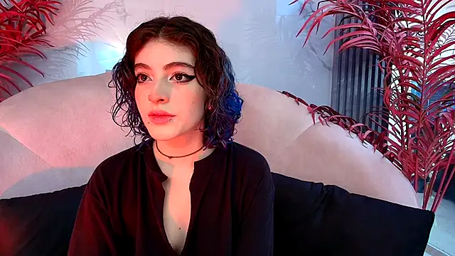 EvaHalsey online show from 24, 10, 2025