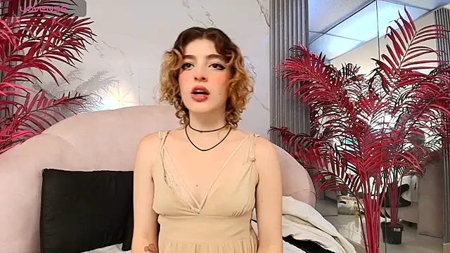 EvaHalsey online show from 15, 9, 2025