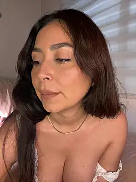 Snapshot of vixen_allure chatting on 18, 2, 2025 vixen allure online show from 18, 2, 2025