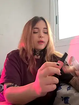 Alice Klein online show from 28, 1, 2025