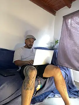 AndresSmith   online show from 23, 3, 2026