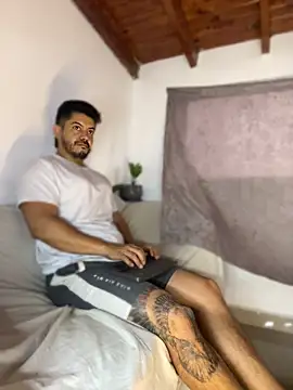 AndresSmith   online show from 15, 4, 2026