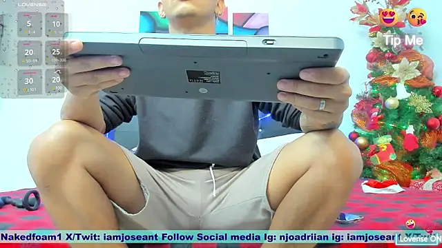 nakedfoam1 online show from 23, 12, 2024