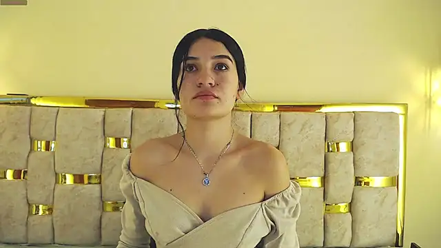 Snapshot of shantall24 chatting on 24, 1, 2025 shantall24 online show from 24, 1, 2025