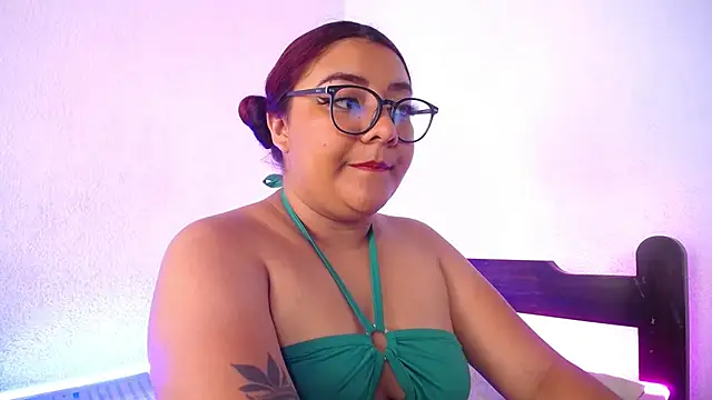 Snapshot of MeghanBurn chatting on 1, 6, 2026 MeghanBurn online show from 1, 6, 2026