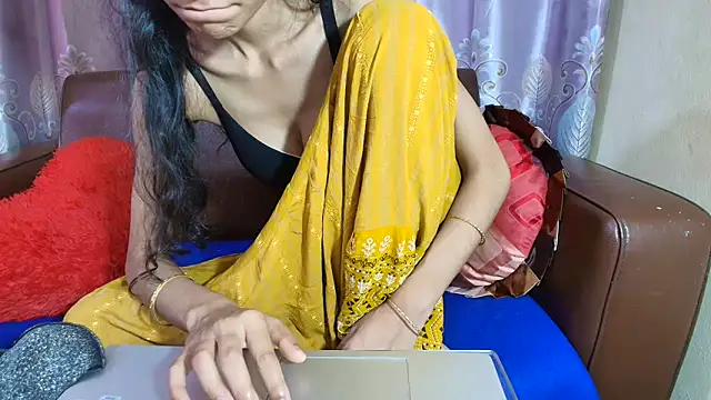 Snapshot of Srabontii chatting on 19, 2, 2026 Srabontii online show from 19, 2, 2026