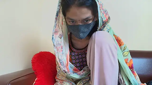 Srabontii online show from 2, 12, 2025