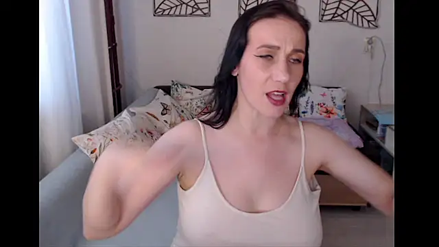 pepper milf online show from 10, 6, 2026