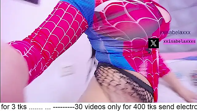 Snapshot of xxisabelaxxx chatting on 16, 10, 2025 xxisabelaxxx online show from 16, 10, 2025