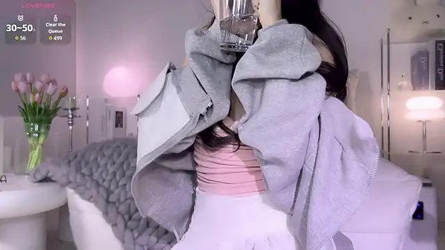 Aikawa Mizuki online show from 4, 10, 2025