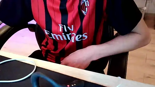 Snapshot of ElViko11 chatting on 12, 11, 2025 ElViko11 online show from 12, 11, 2025